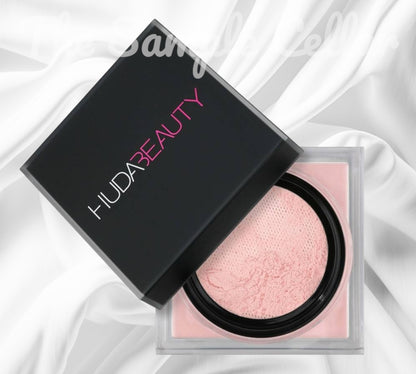 Huda Beauty - Easy Bake Loose Powder