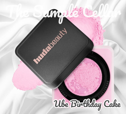 Huda Beauty - Easy Bake Loose Powder